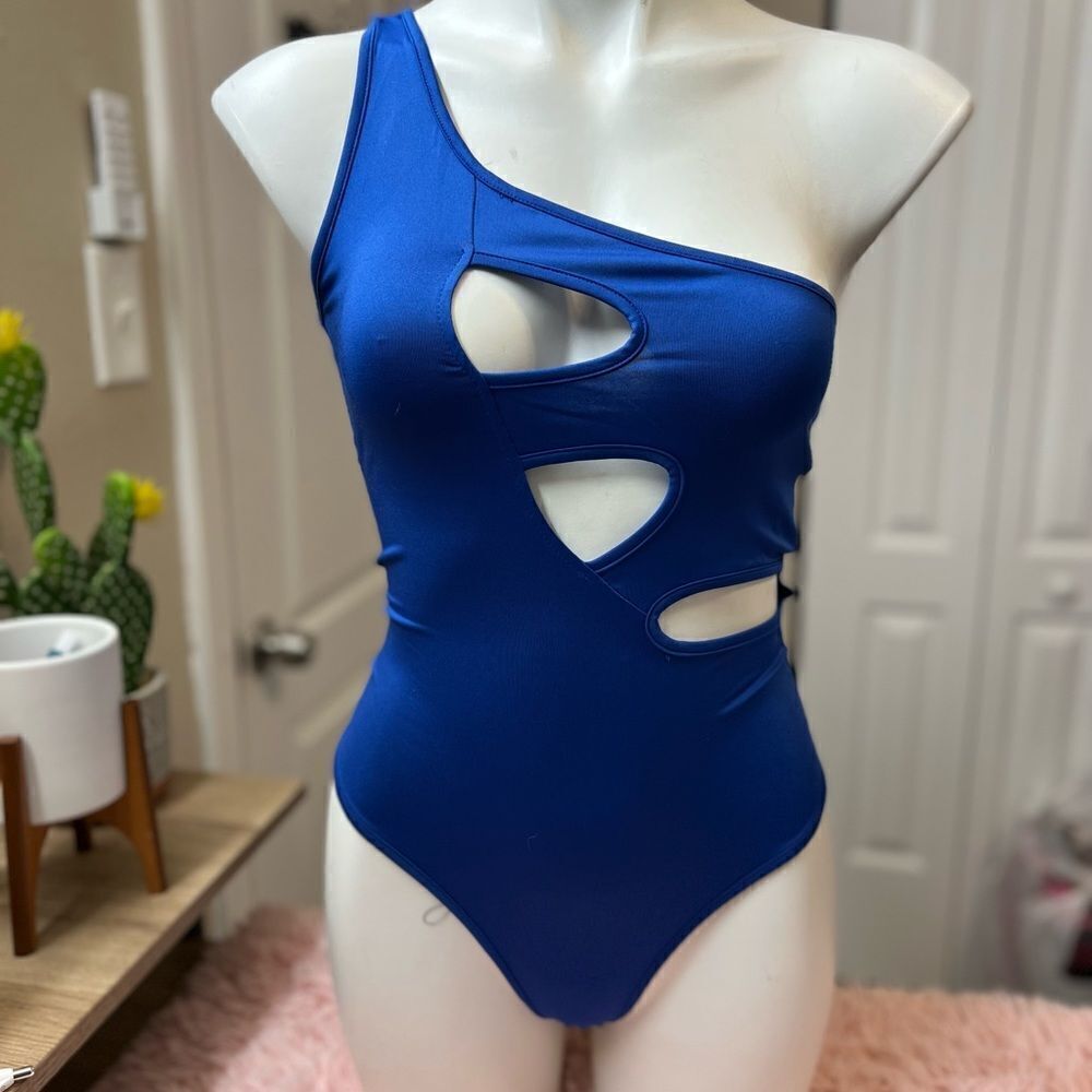 Blue bodysuit 